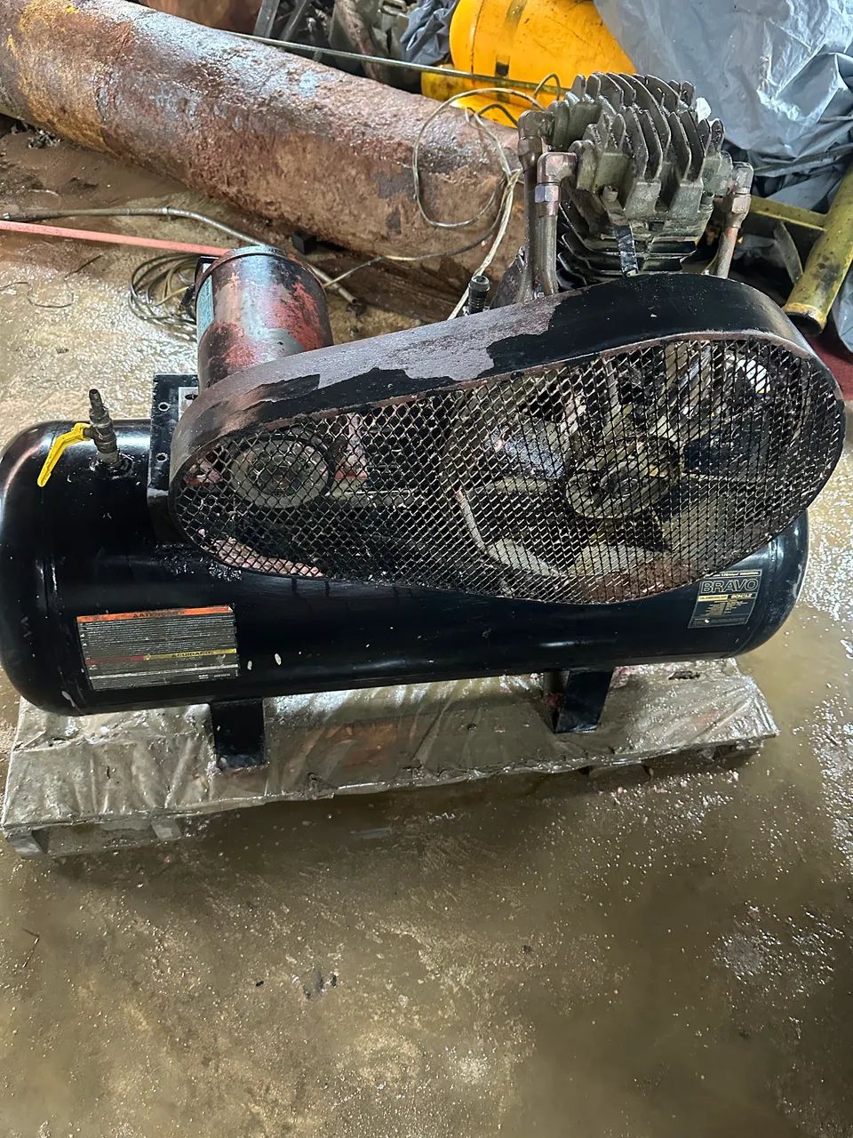 Compressor Schulz 200L Industrial 5HP Trifásico - Bravo CSL 20 BR - Foto 2