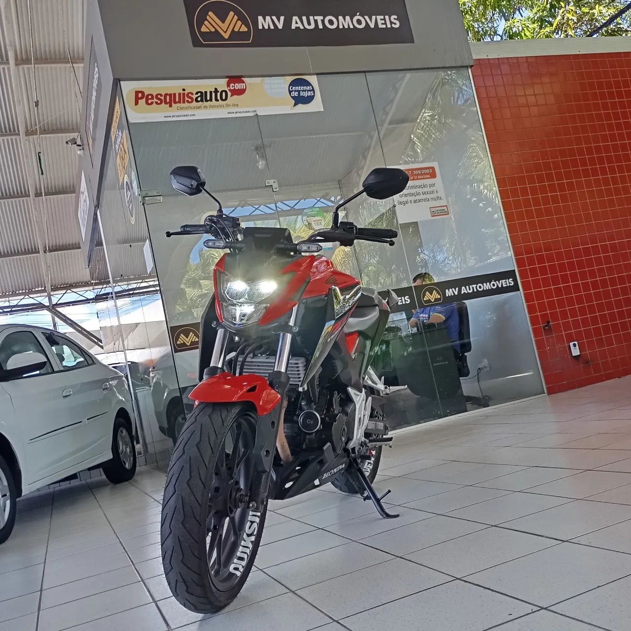 Honda CB 300F  - Foto 5