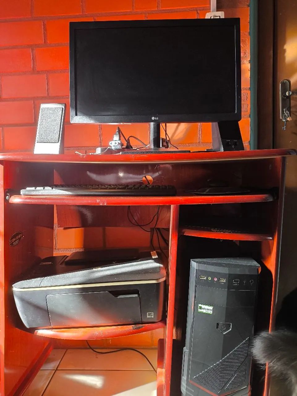 Vendo computador completo, com impressora e mesa