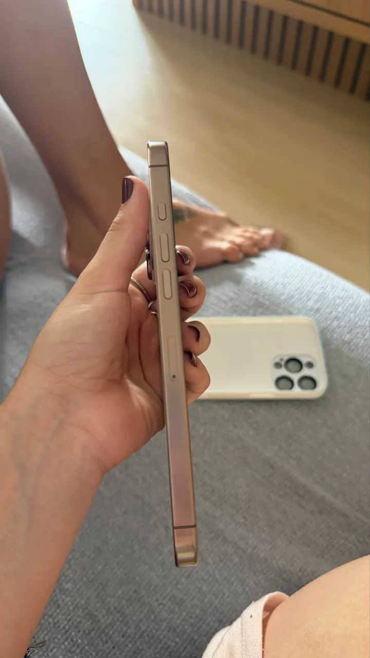 Iphone 16 Pro Max - Foto 3