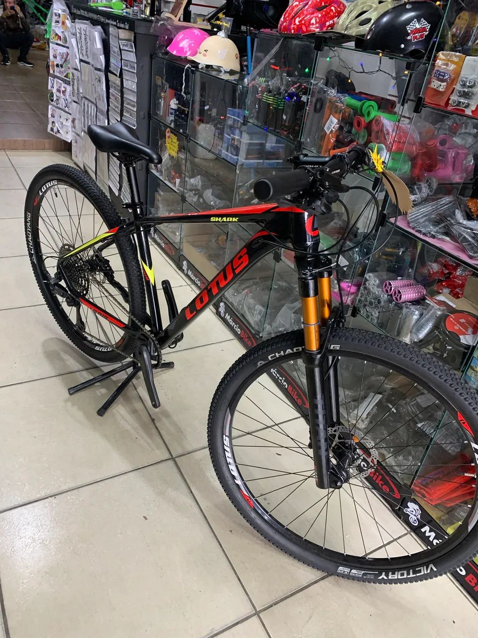 Bicicleta aro 29 Lotus Shark Shimano 
