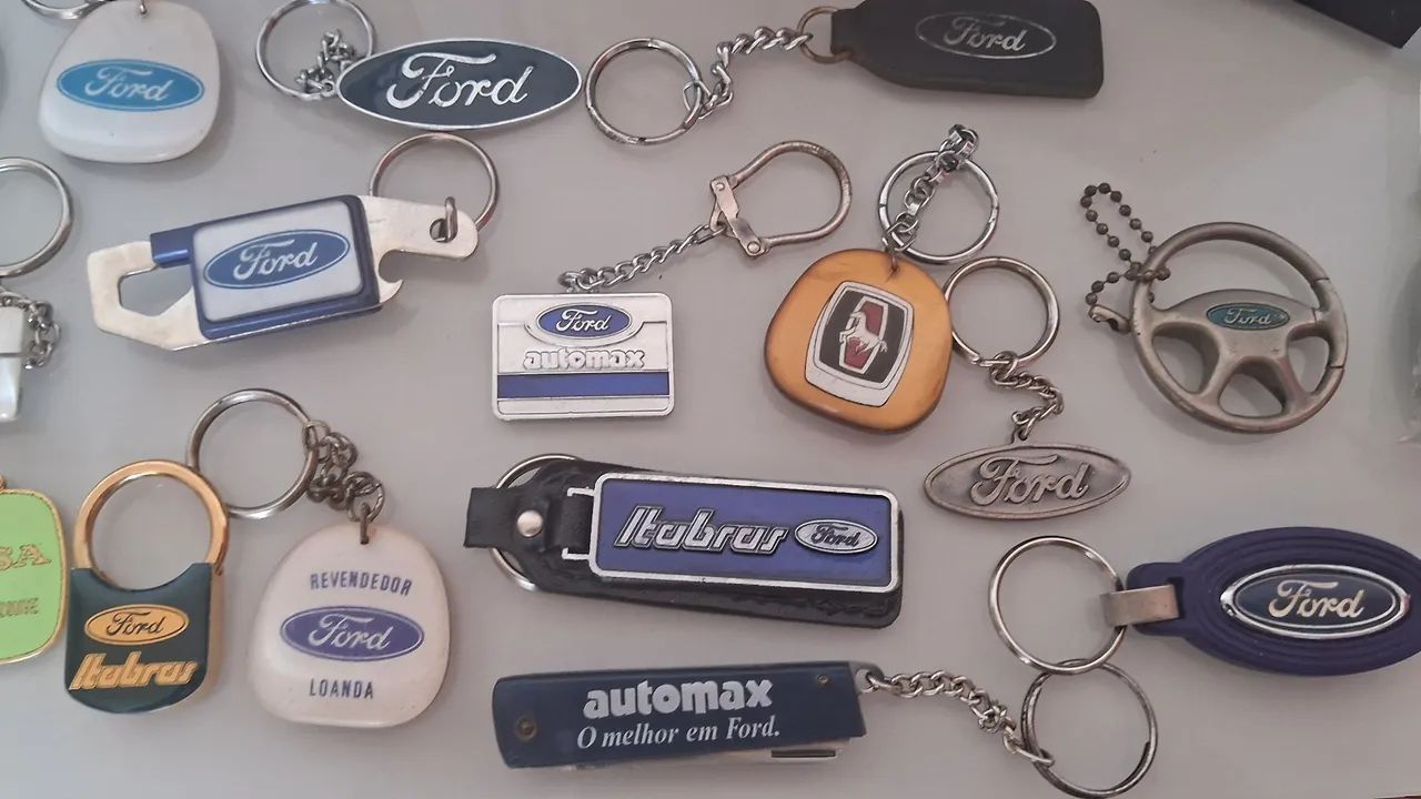 Coleção de Chaveiros Ford Concessionárias 