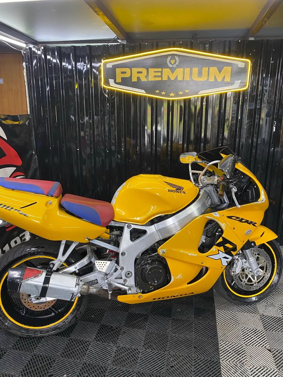Honda 900 RR Fire Blade 1998 - 1490820281 | OLX