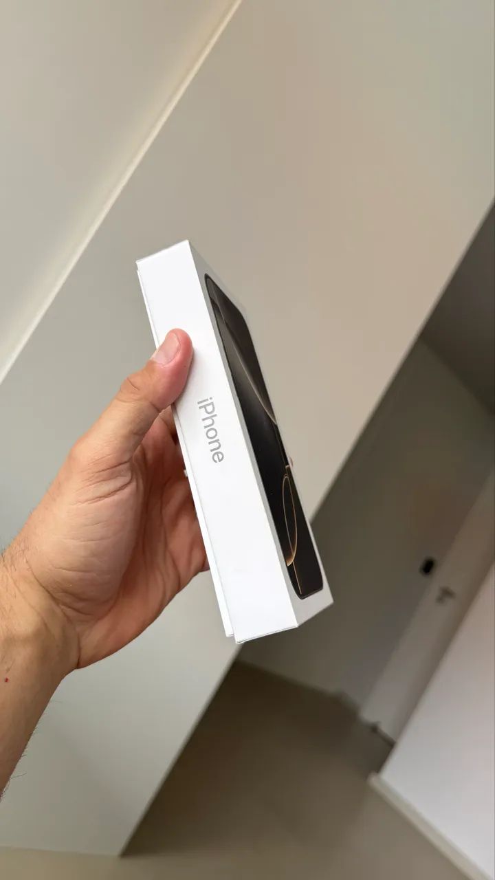 Iphone 16 pro Max prata - Foto 2