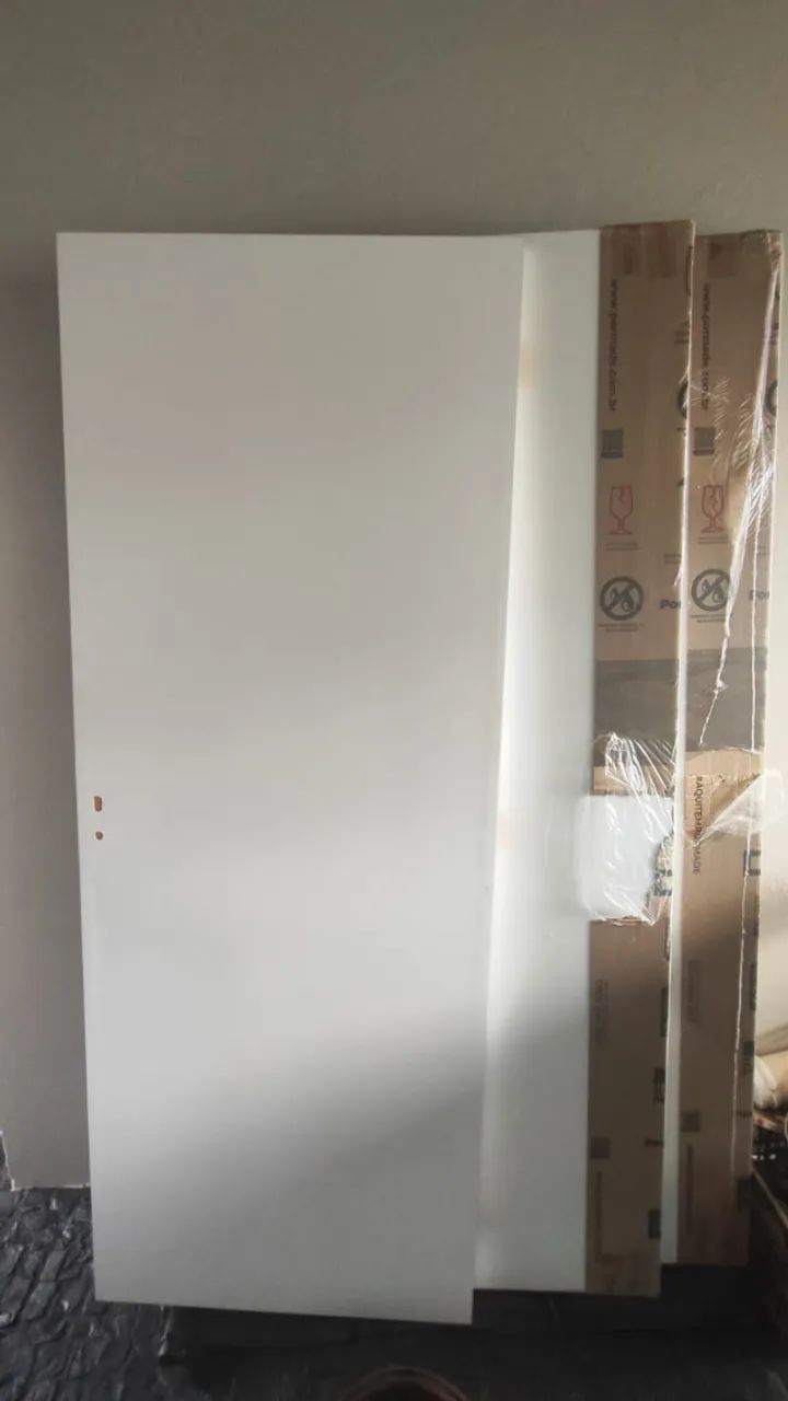 Vendo Porta Branca NOVA