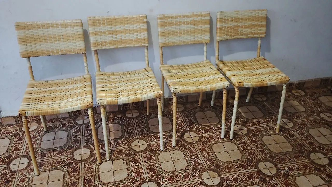 Cadeiras de vime sintético 
