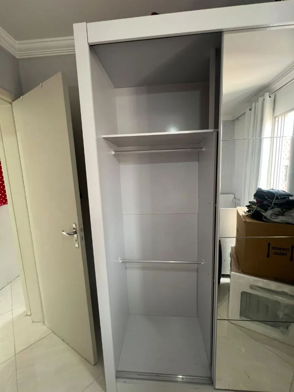 Guarda roupa 2 portas branco. - Foto 3