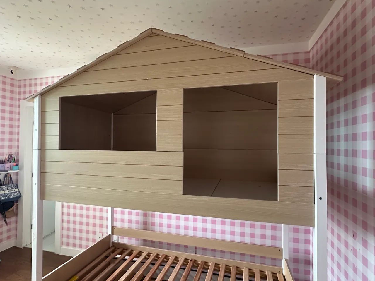 Cama beliche com casinha 