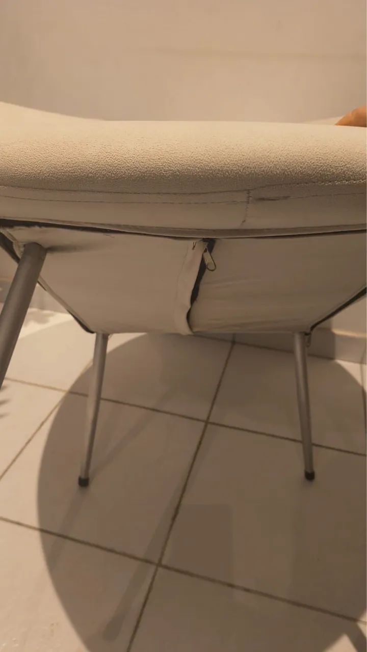 Poltrona tecido chenille cinza impermeável - Pés de inox - Foto 3