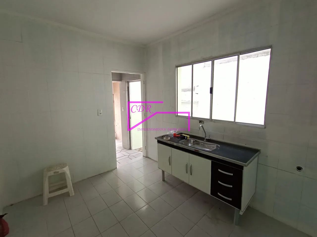 Casa de fundos com 02 dormitórios - Foto 2