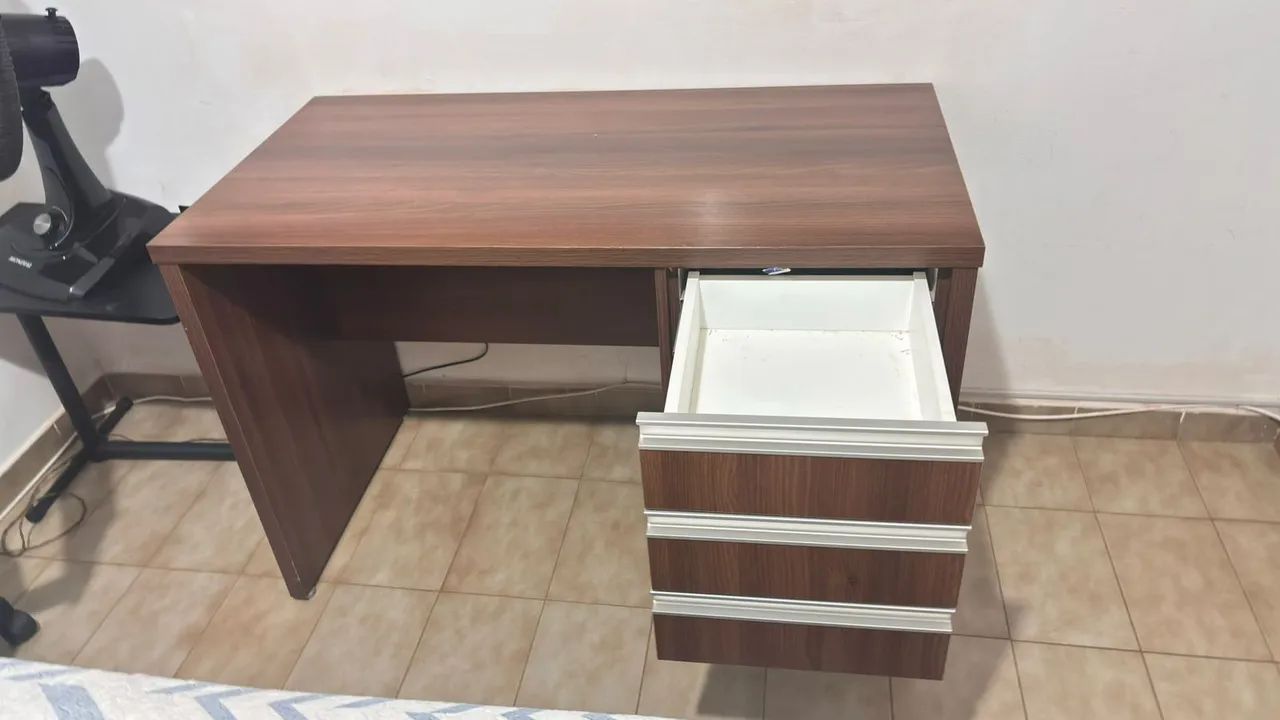 Escrivaninha Simples 