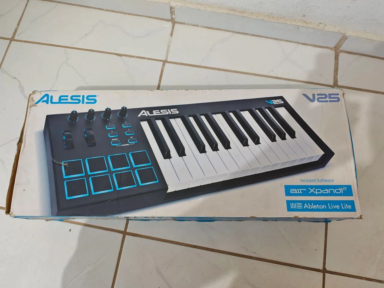 Alesis  - Foto 3