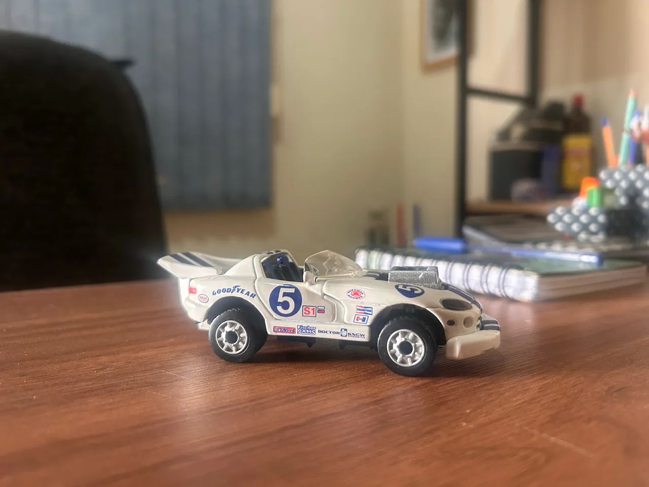 Miniatura colecionável Dodge Viper 1997 1/38  - Foto 4