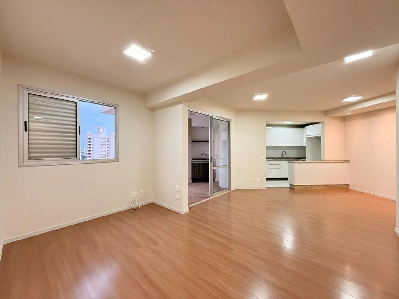 Apartamento para alugar em Maringá, Zona 08, com 2 quartos, com 75 m², Brisas Bella Cittá