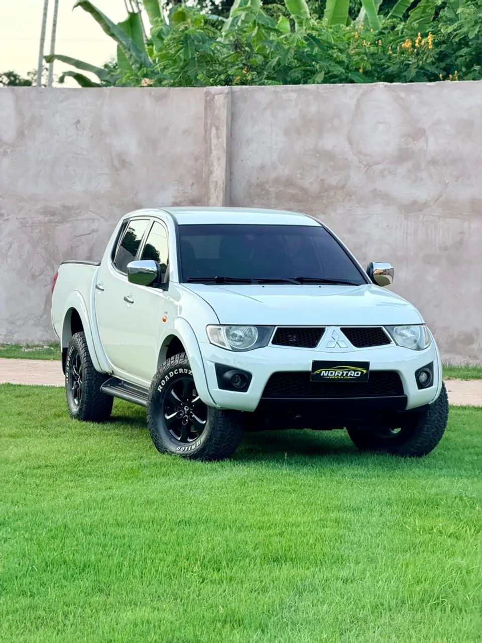 Mitsubishi L200 L200 Triton HPE 3.5 CD V6 24V Flex Aut. 2012