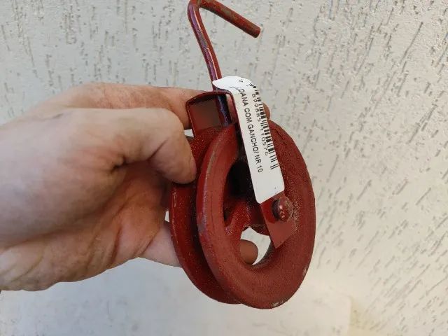 polia vermelha437483117248532482