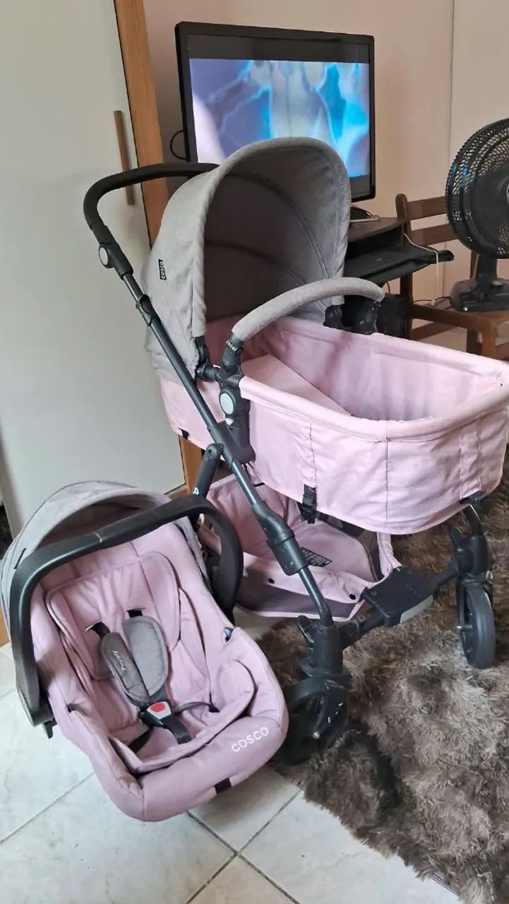 Carrinho de bebe com bebê conforto  - Foto 2