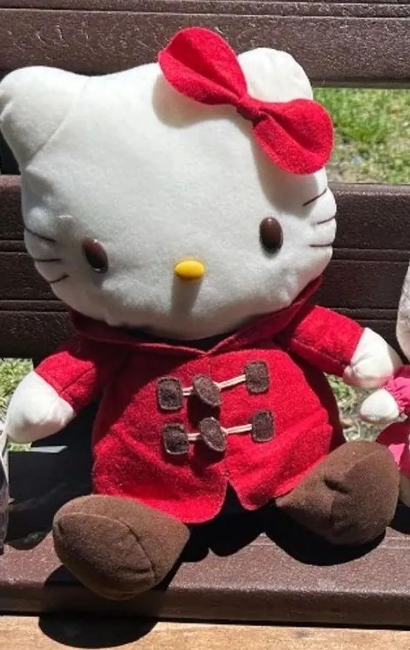 Pelúcia Hello kitty Sanrio 