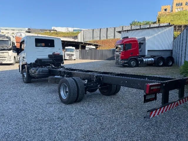 VW 11-180 4x2 2024 - Foto 5