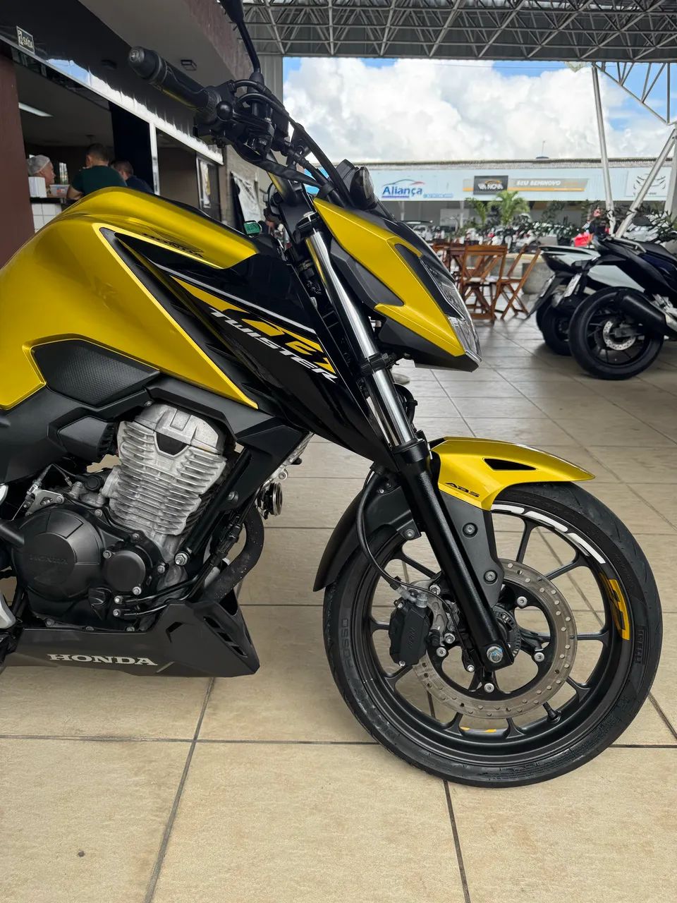 CB TWISTER ABS 300F 2024 - Foto 3