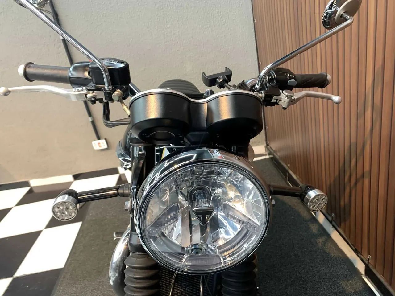 Bonneville T120 2018 - 1495795069 | OLX