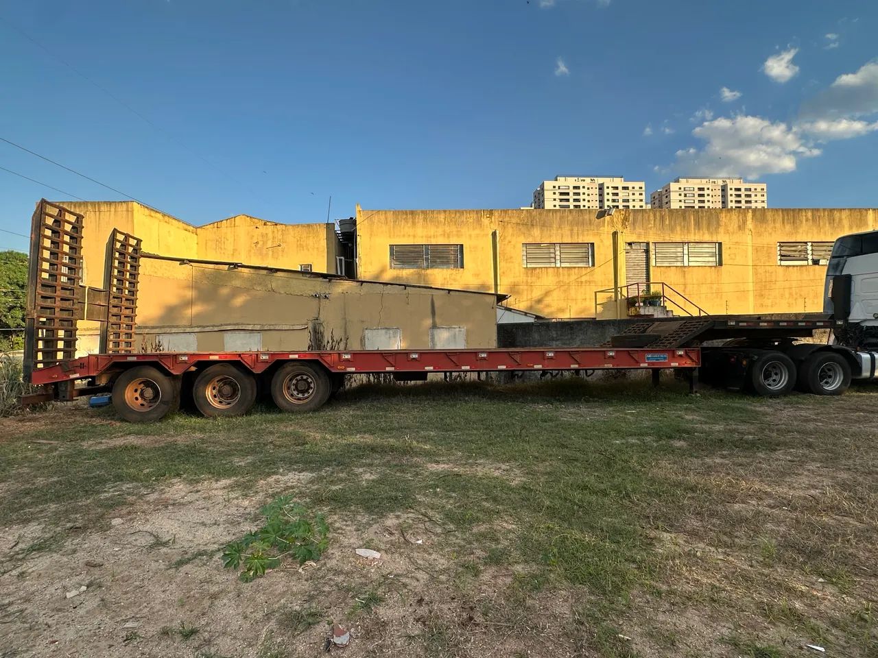 CARRETA PRANCHA 3 EIXOS - ANO 2024  - Foto 3