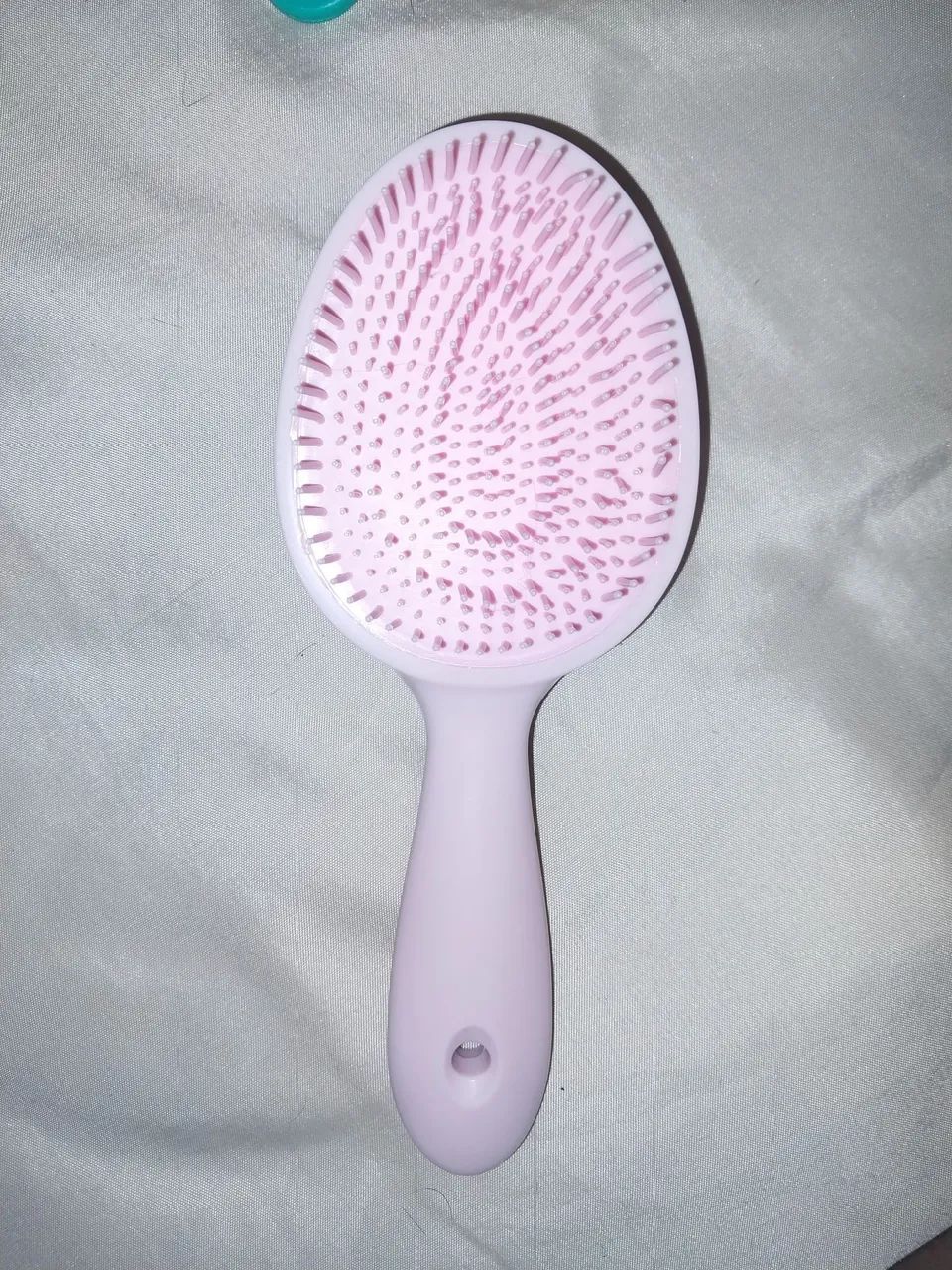 Escova massageadora de couro cabeludo e touca de banho grande. 
