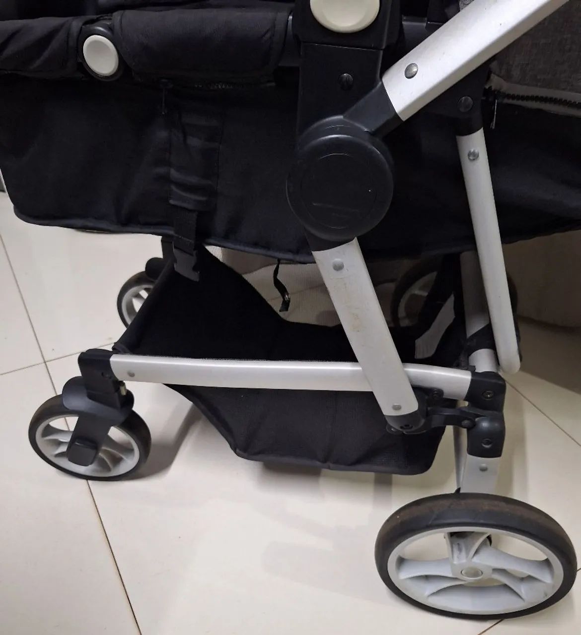 Carrinho de bebê dzieco Moisés com bebê conforto com base  - Foto 5