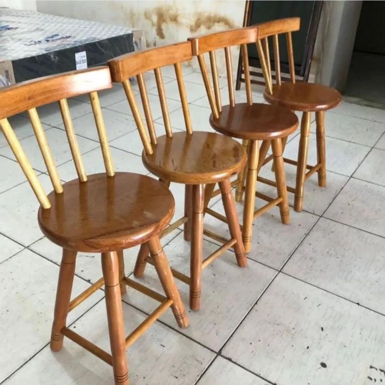 Banketas com encosto 