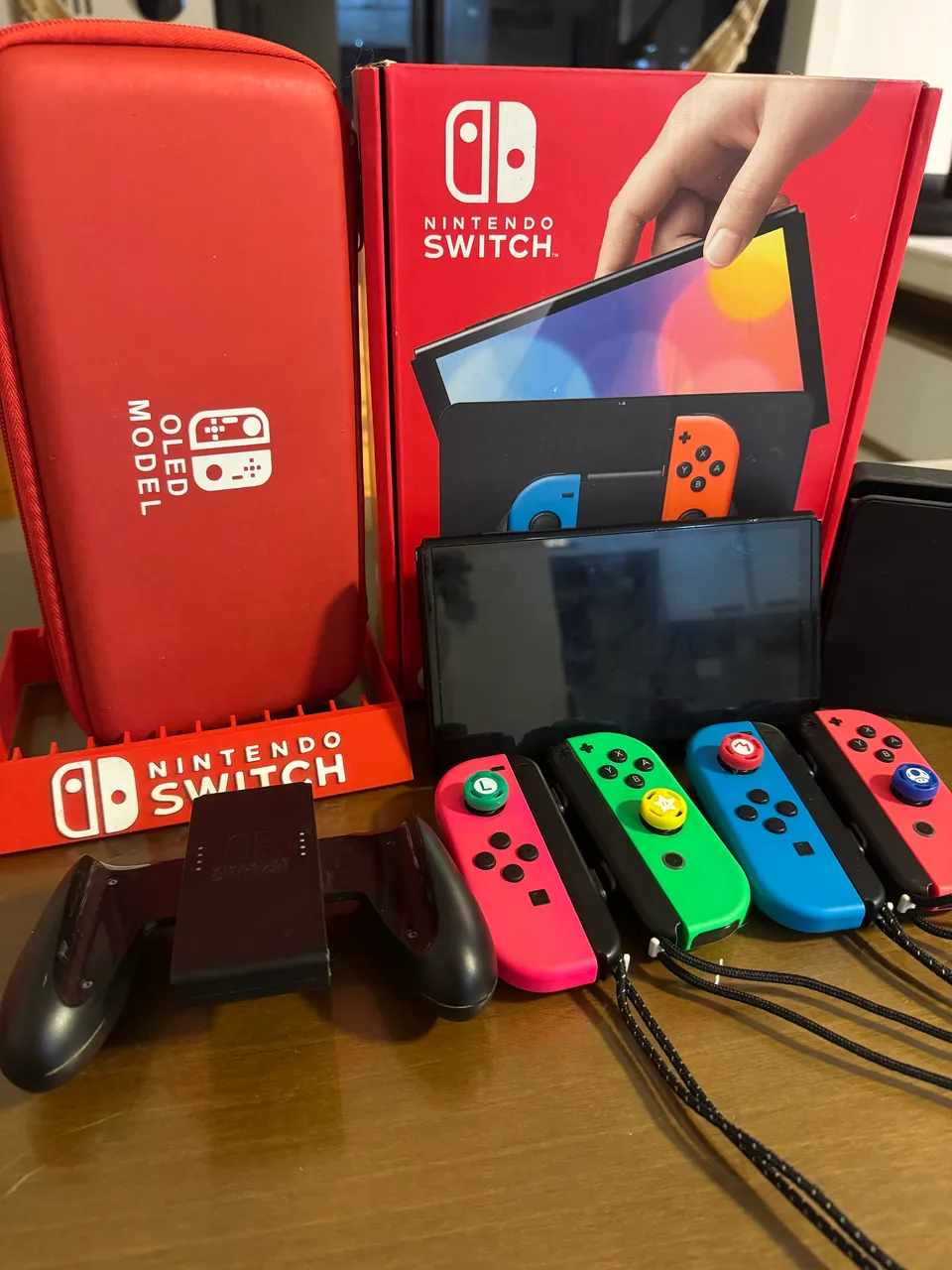 Nintendo Switch PS4 pro 1TB PS4 Pro 1TB com 7 jogos e 2 controles - Peças e Acessórios de