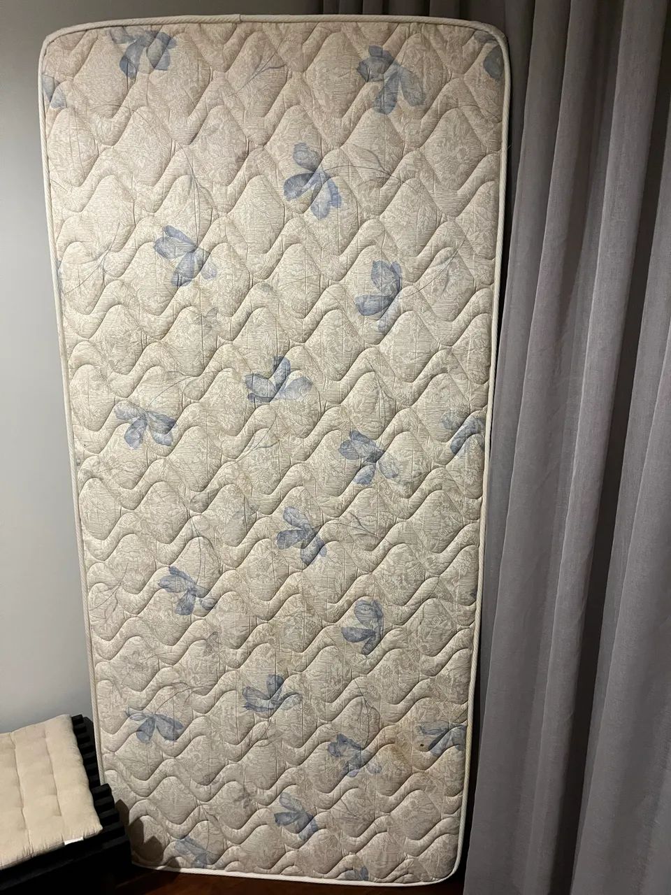 Cama de solteiro com colchão!  - Foto 3