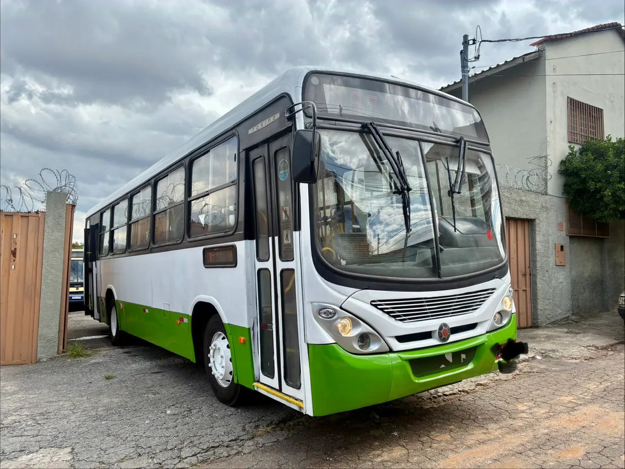 Torino ano 2013 Mercedes 1519 - Foto 3