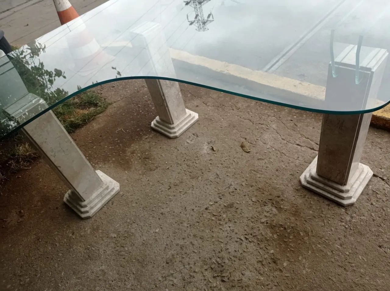 VENDO MESA DE VIDRO PÉ DE MÁRMORE  - Foto 4