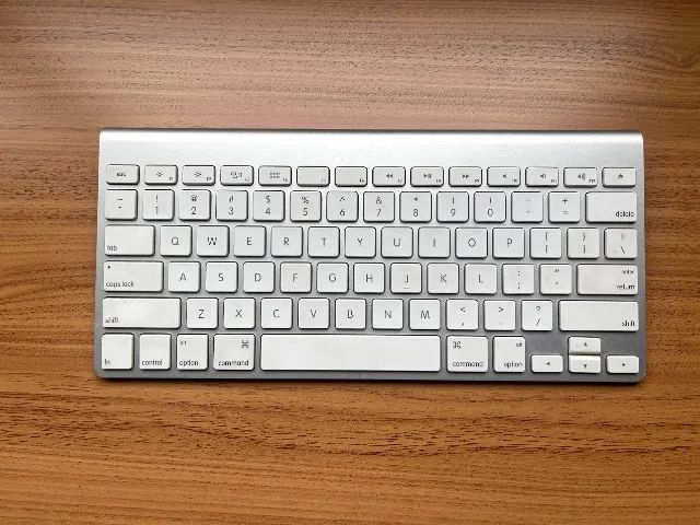 Teclado Apple Wireless A1314 Original - Bluetooth - Funcionando - Foto 3