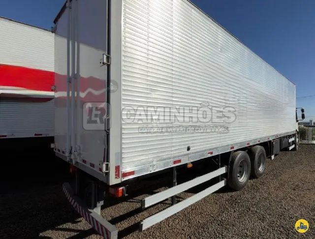 Volvo VM270 6x2 2013/2013 - Foto 5