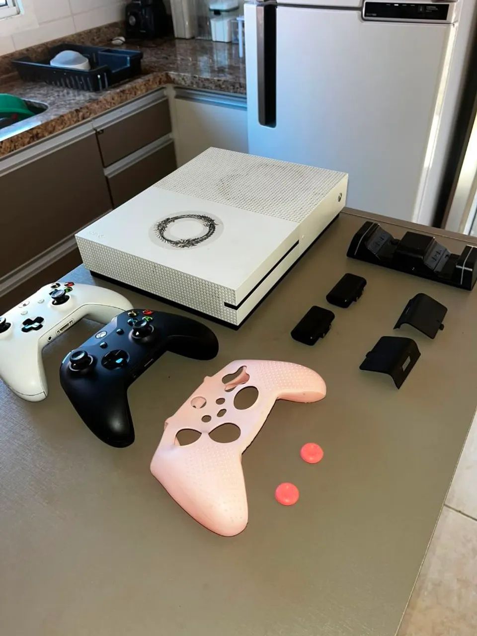 XBOX ONE S 1TB