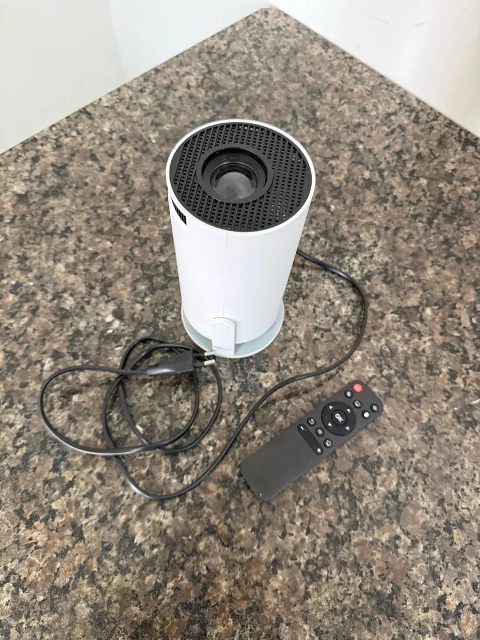 Vende-se mini projetor 