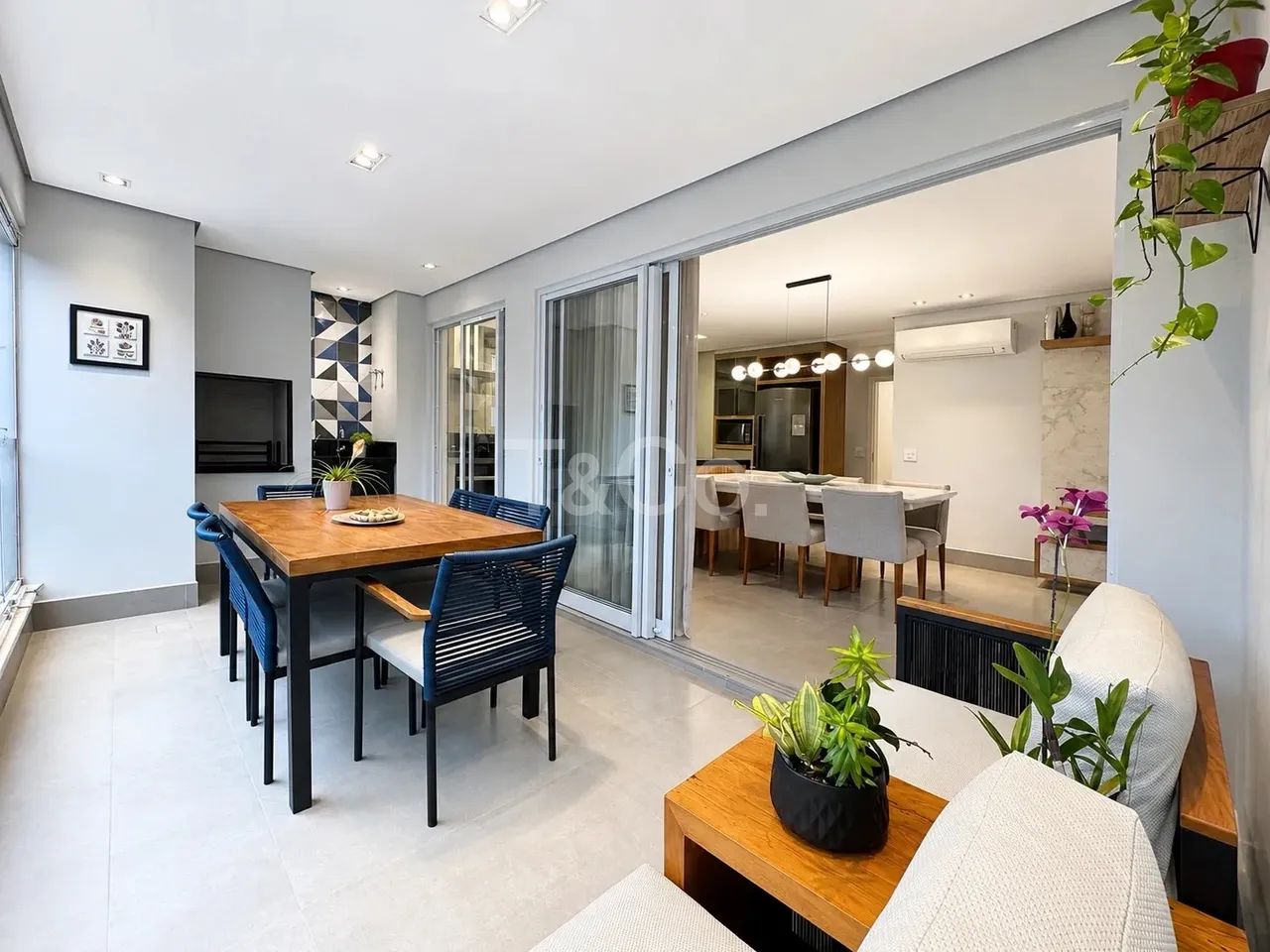Apartamento Mobiliado Com 3 Suítes No Taquaral Com 2 Vagas Cobertas - Foto 2