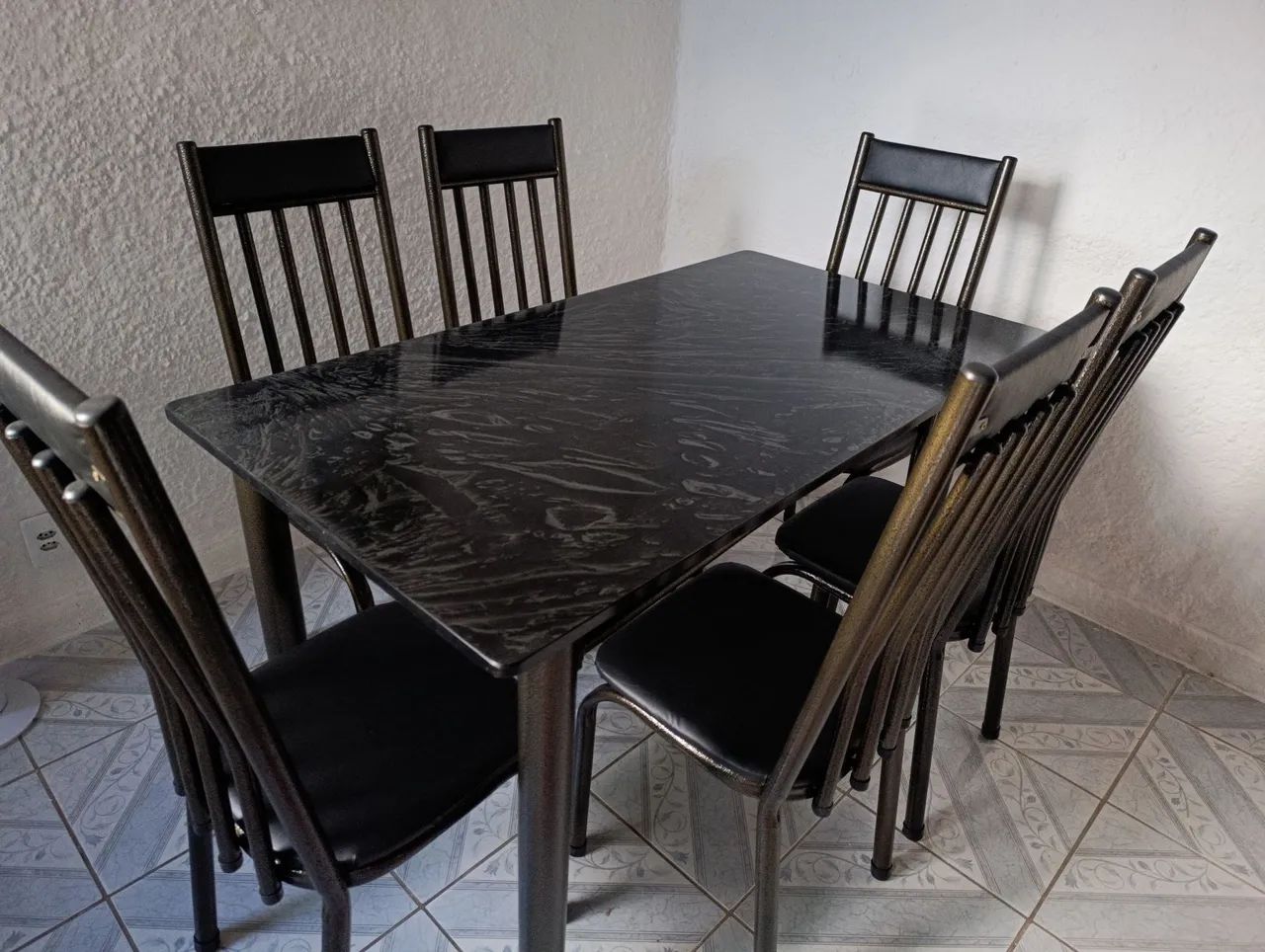 Mesa de 6 cadeiras Novas - Foto 2