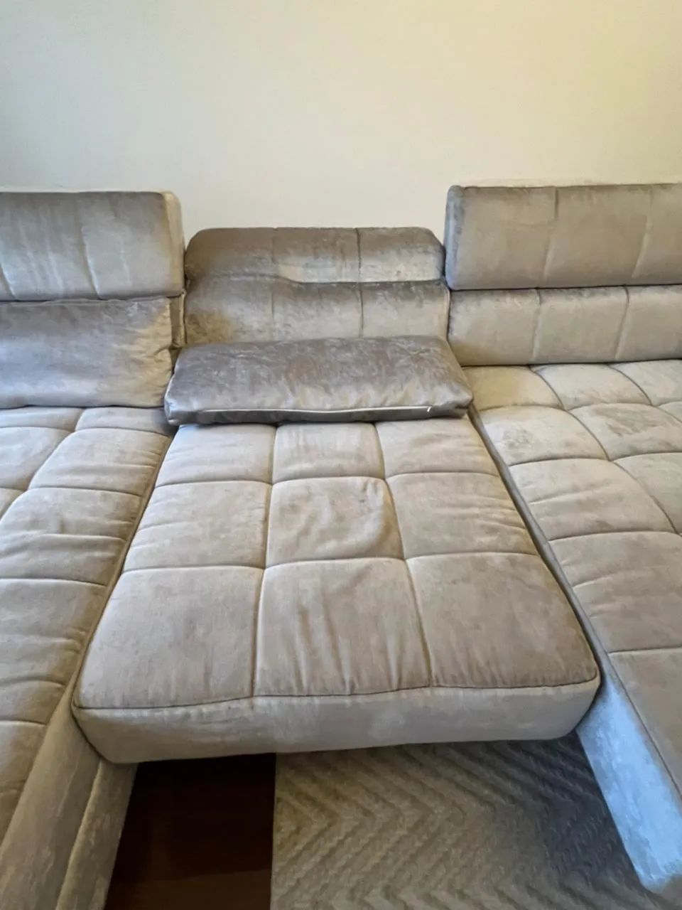 VENDO SOFÁ GRANDA E CONFORTÁVEL. - Foto 3