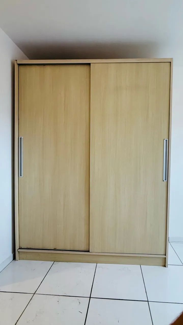 Guarda-roupa portas de correr