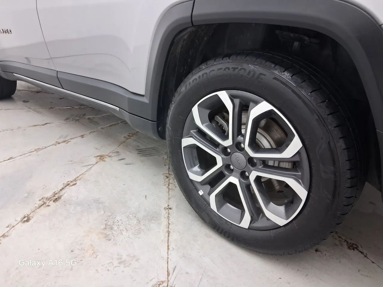 Jeep Commander Limited T270 1.3 TB Flex Aut., foto 12 de 18