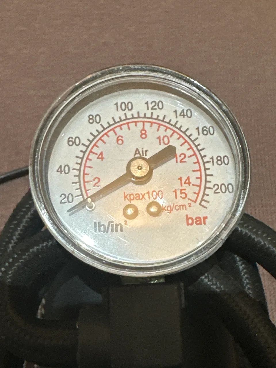 Mini compressor de ar portátil  - Foto 2