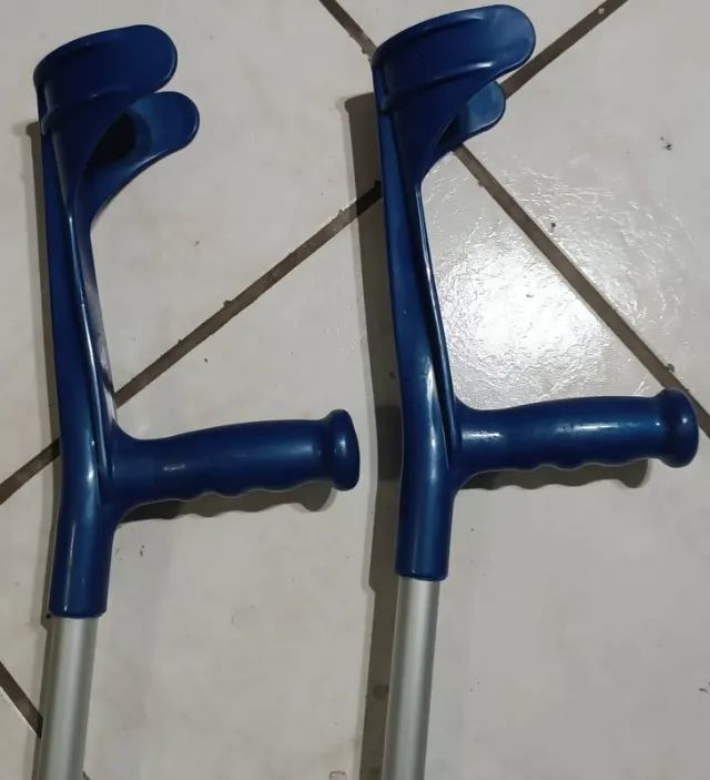 2 Muletas Canadense de Alumínio com Regulagem de Altura