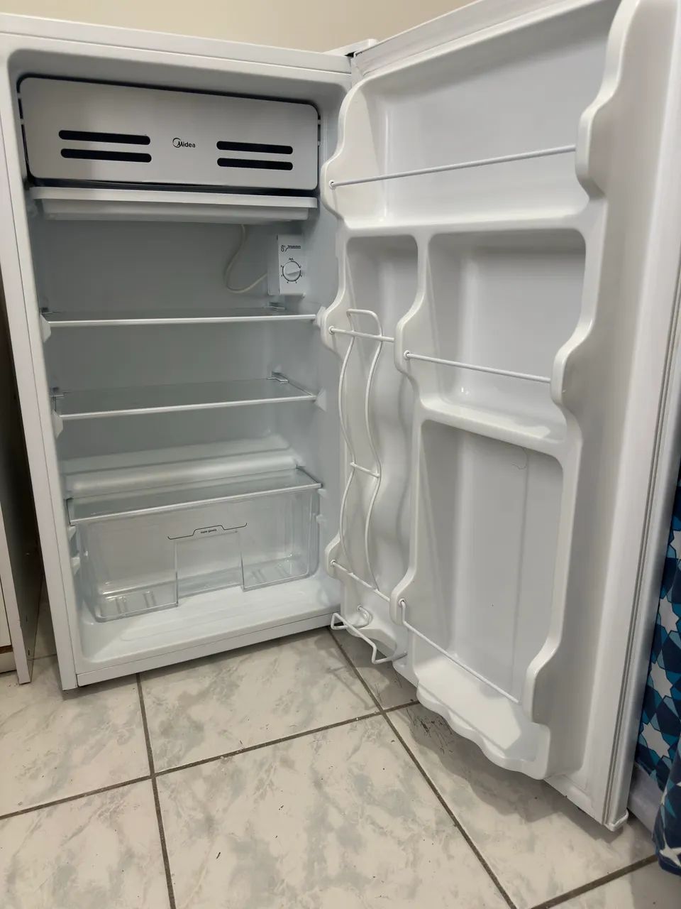 Frigobar Midea MRC10B1 Branco 93L