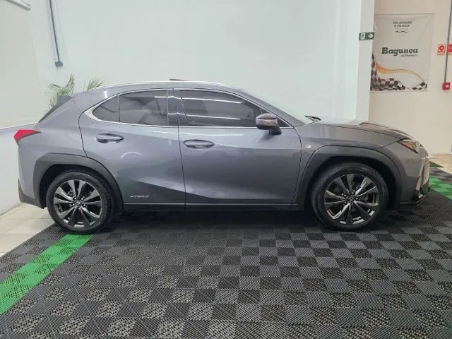Lexus UX-250h F-sport 2.0 16V Aut.(hybrid), foto 6 de 17