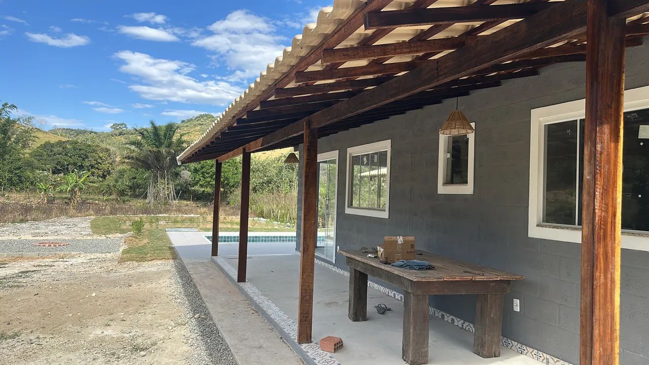 Sítio em papucaia com córrego e nascentes 