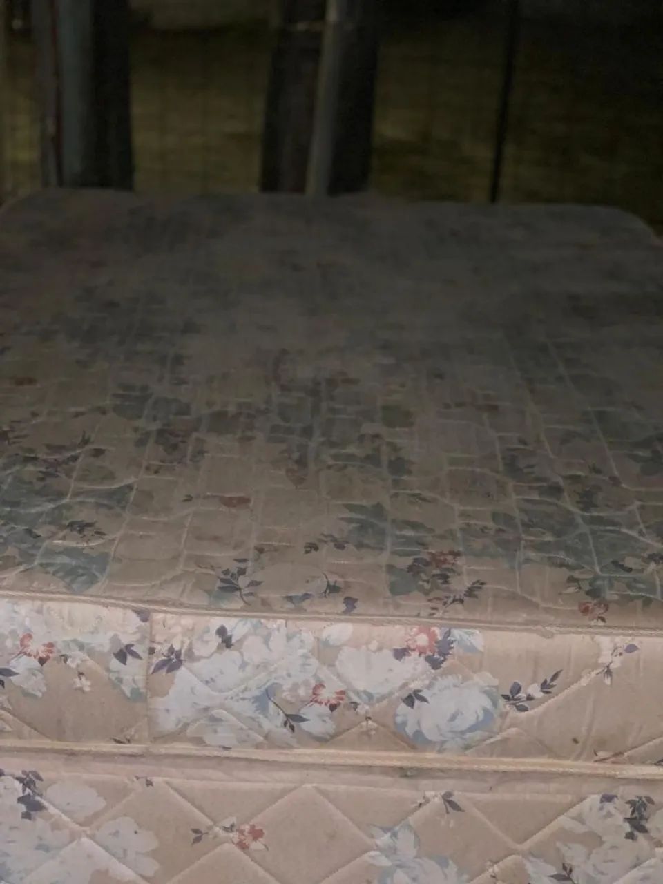 Vendo cama Box Queen  - Foto 2