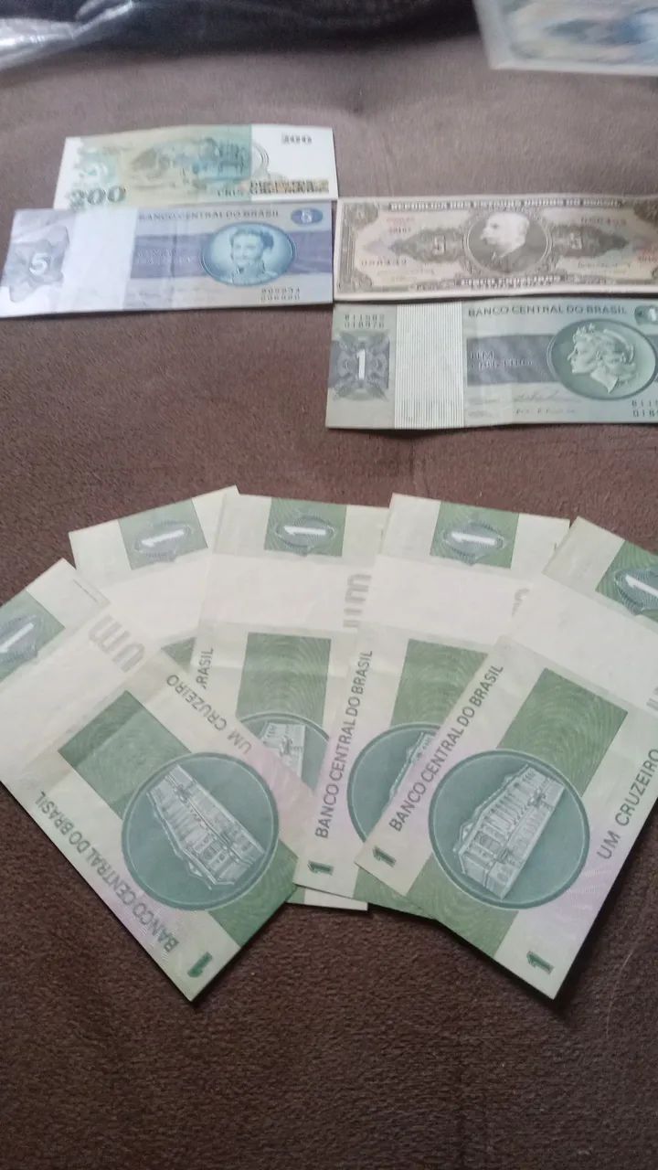 Vendo cédulas. Dinheiro antiho