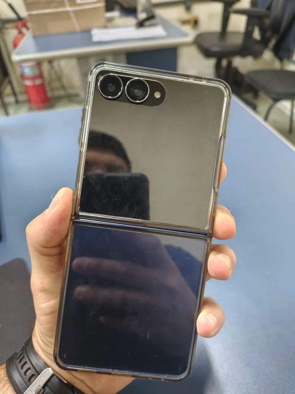 Samsung Galaxy Z Flip 7 - Foto 4